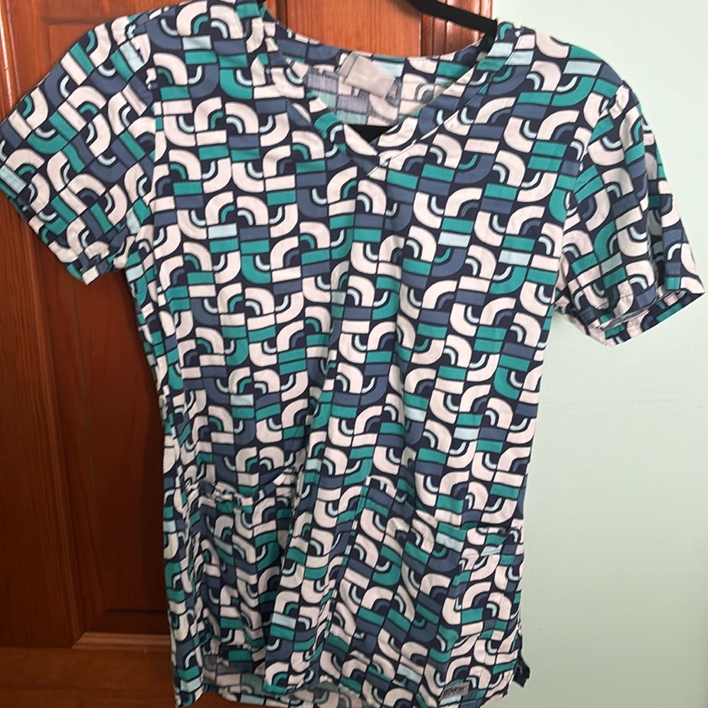 XS Grays Anatomy by Barco scrub top